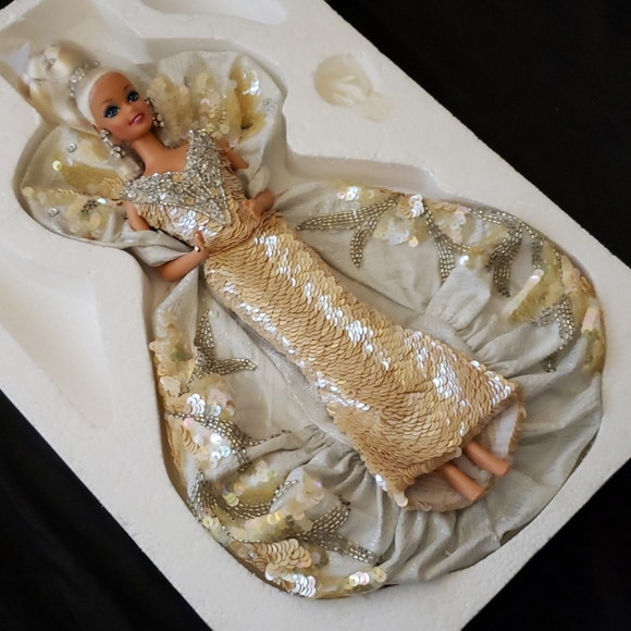 NIB Bob Mackie Platinum Barbie - Picture 6 of 8